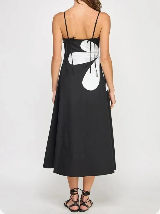 Floral Cutout Midi Dress - Picture 9 of 16